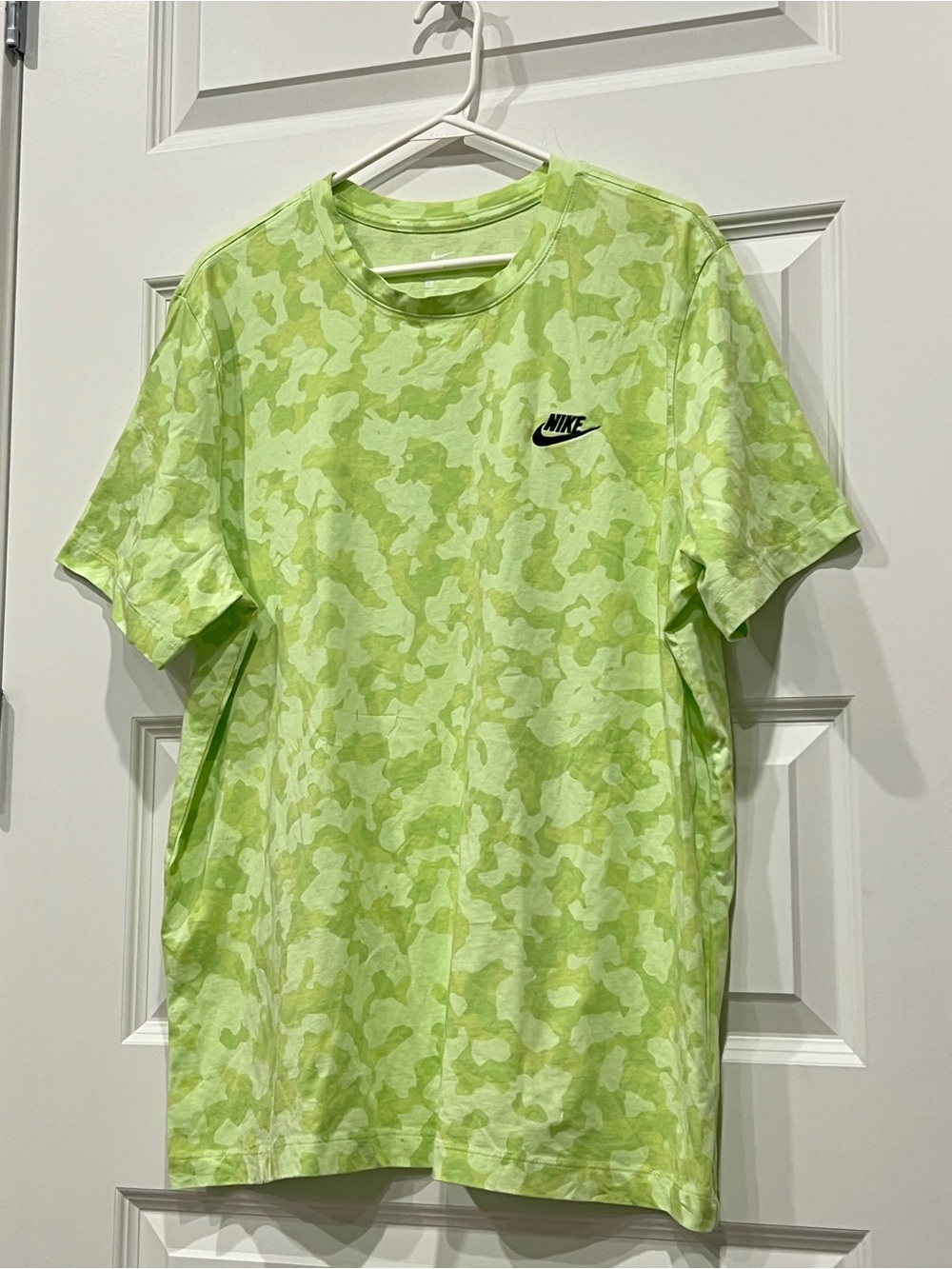 Nike Men’s Lime Camo Short-Sleeve T-Shirt